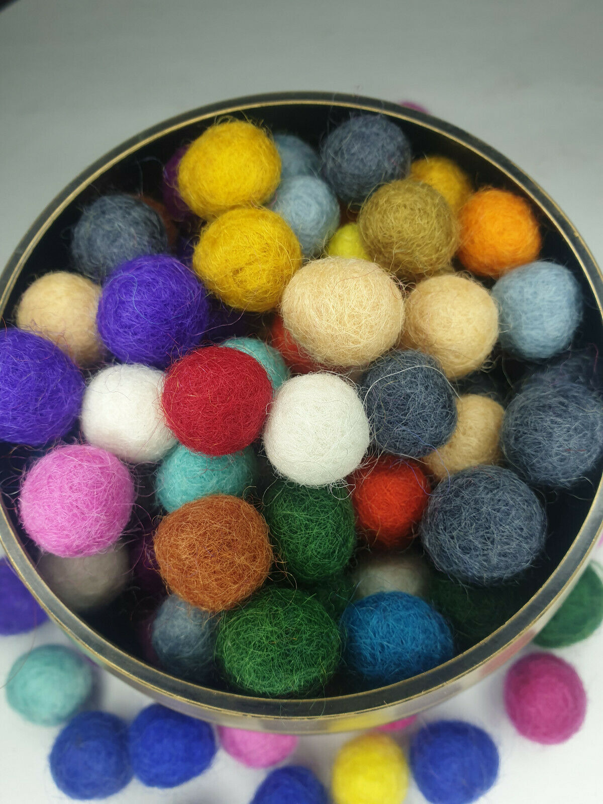 Wool Felt Balls from Nepal: Decoration Ideas, Gift Uses and What to Expect