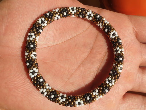 BeadsJoy Nepal Bracelets Black Golden Flower BJHNPB14